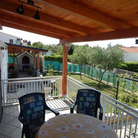Apartman Duje Петрчане Экстерьер фото